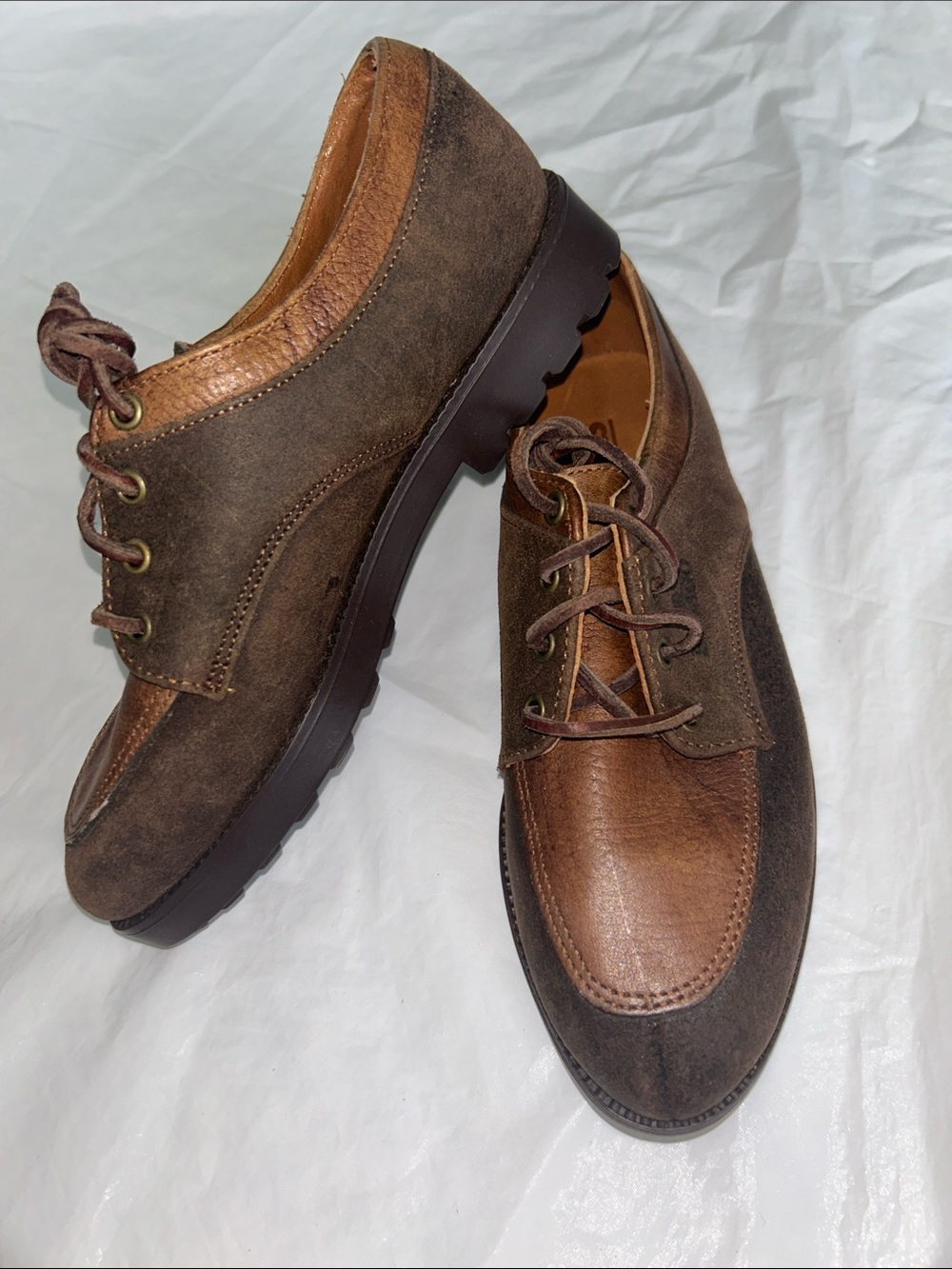 NWOB Sebago Askook Lug 2-Tone Suede Shoes Size 6